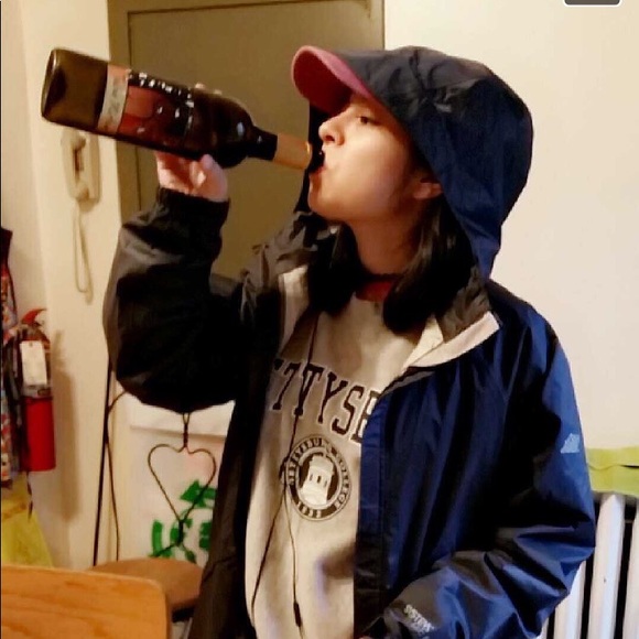 Meet your Posher, Ana - Picture 1 of 1